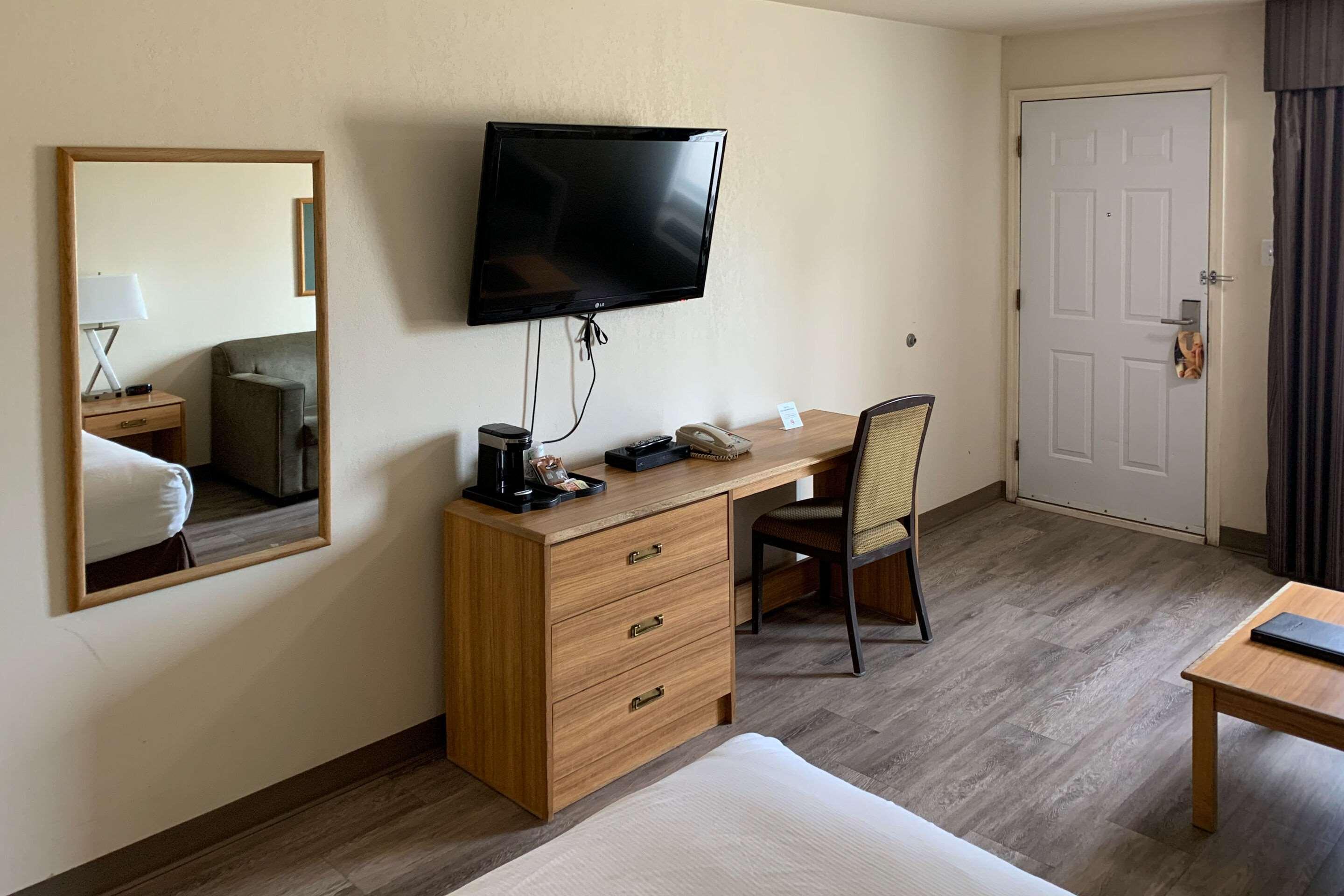 Super 8 By Wyndham Hotel 3*