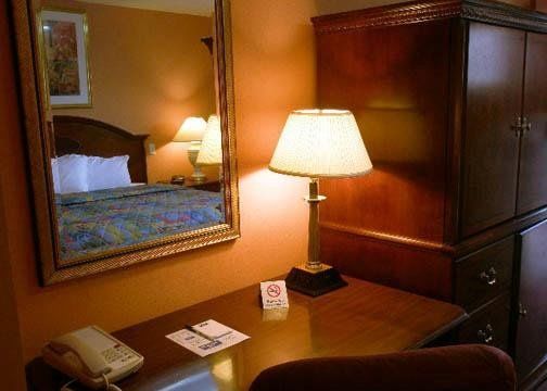 Super 8 By Wyndham Hotel