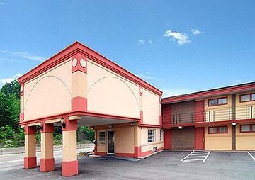 Super 8 By Wyndham Hotel