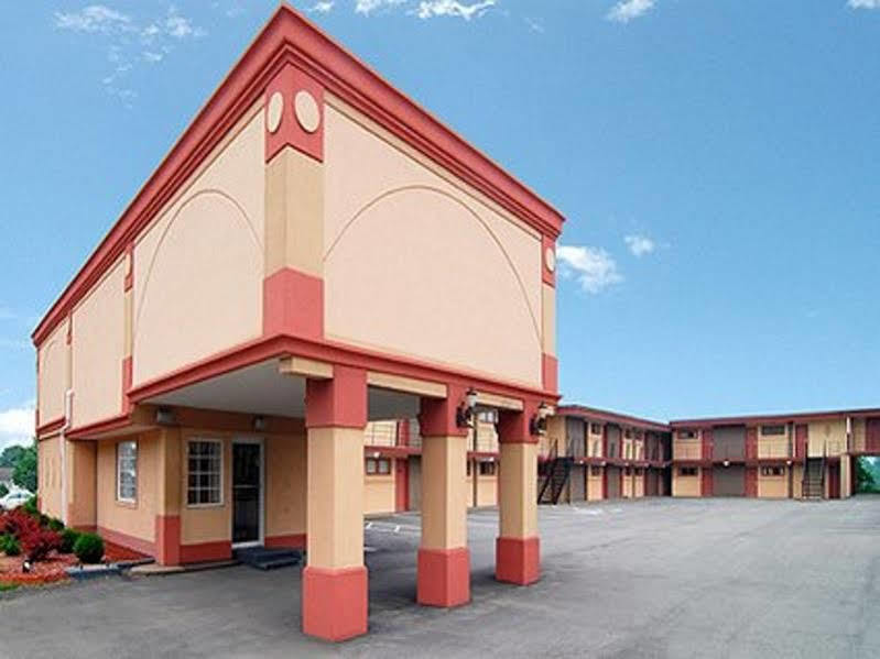 Super 8 By Wyndham 3*